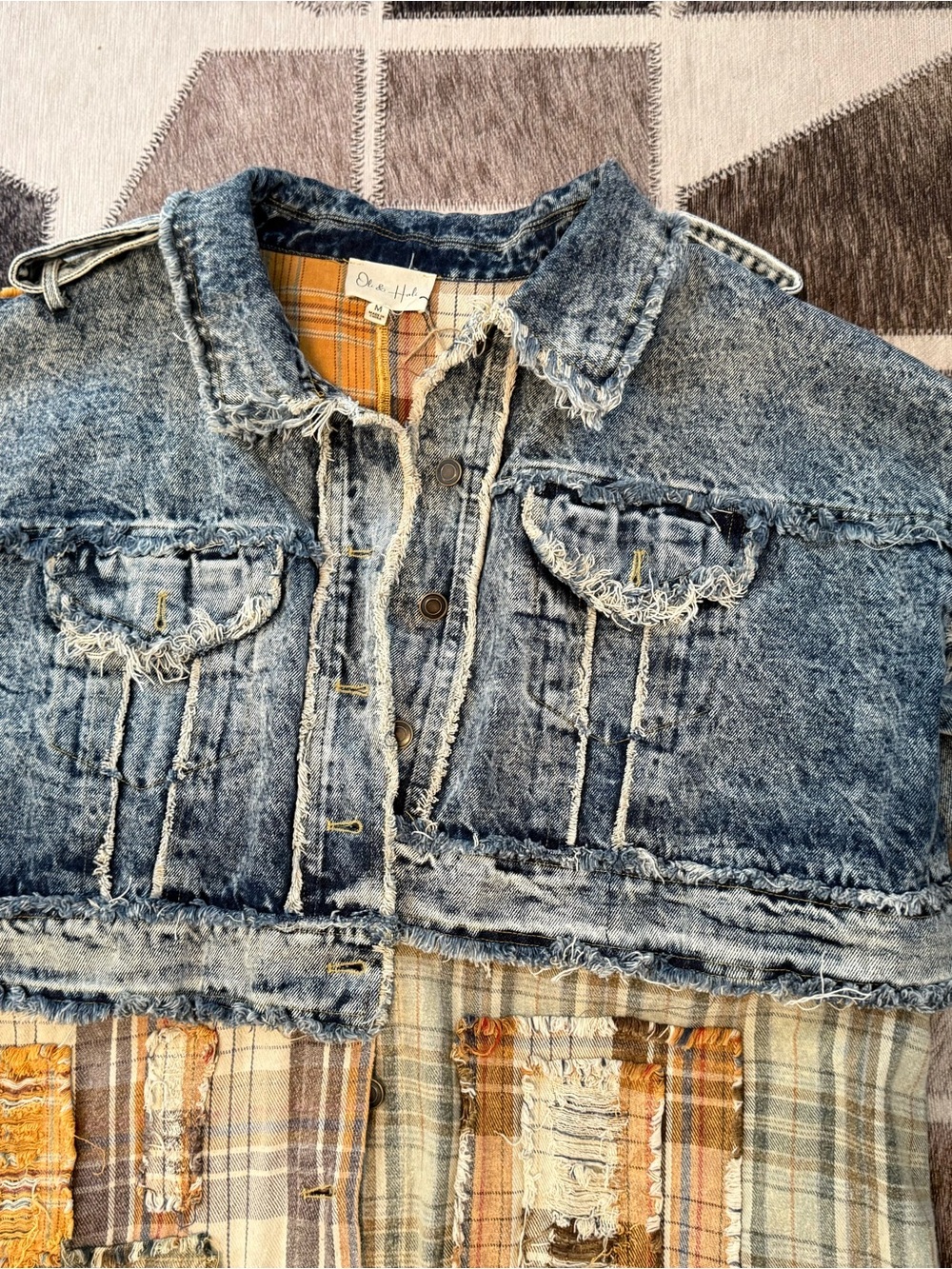 Oli & Hali Distressed Light Blue Denim Jacket with Yellow Plaid Lining Fits M-Xl - Picture 10 of 10